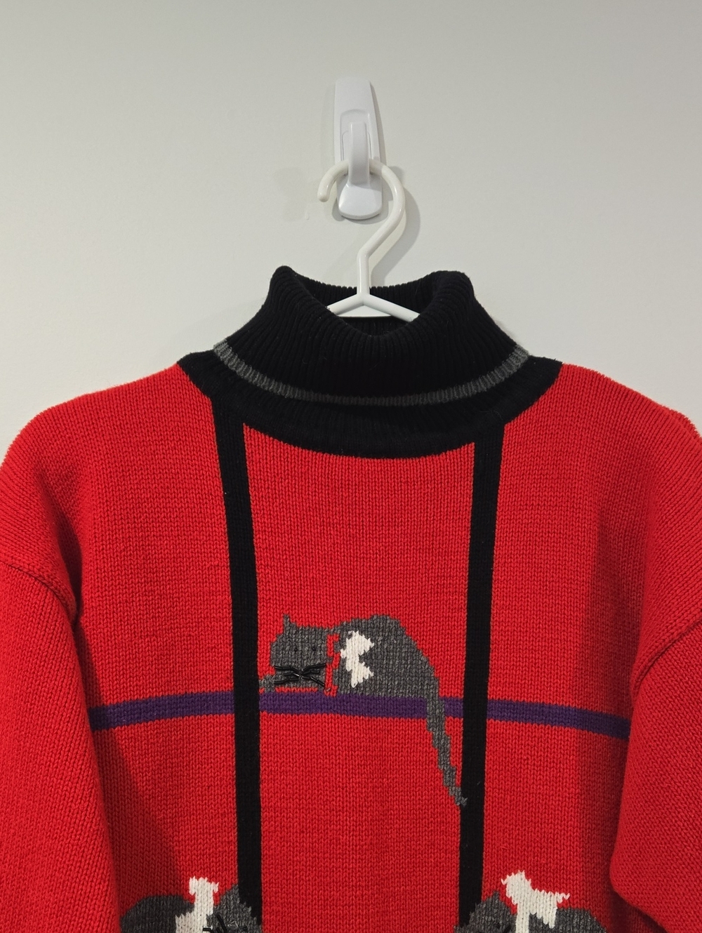 Retro 80's /90's Red Cat-Pattern Turtleneck Beaded Sweater - Picture 2 of 10